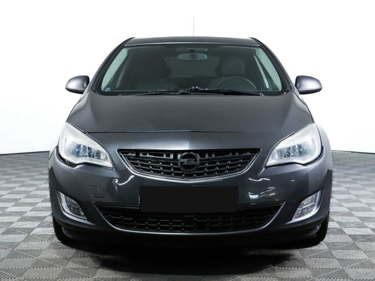 Opel Astra 2011 года с пробегом. Посмотреть фото