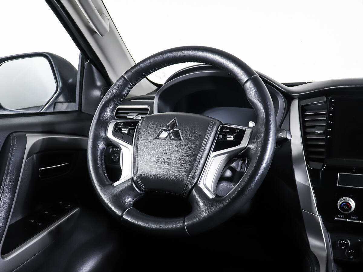 Mitsubishi Pajero Sport 2020 года с пробегом. Фото: #15