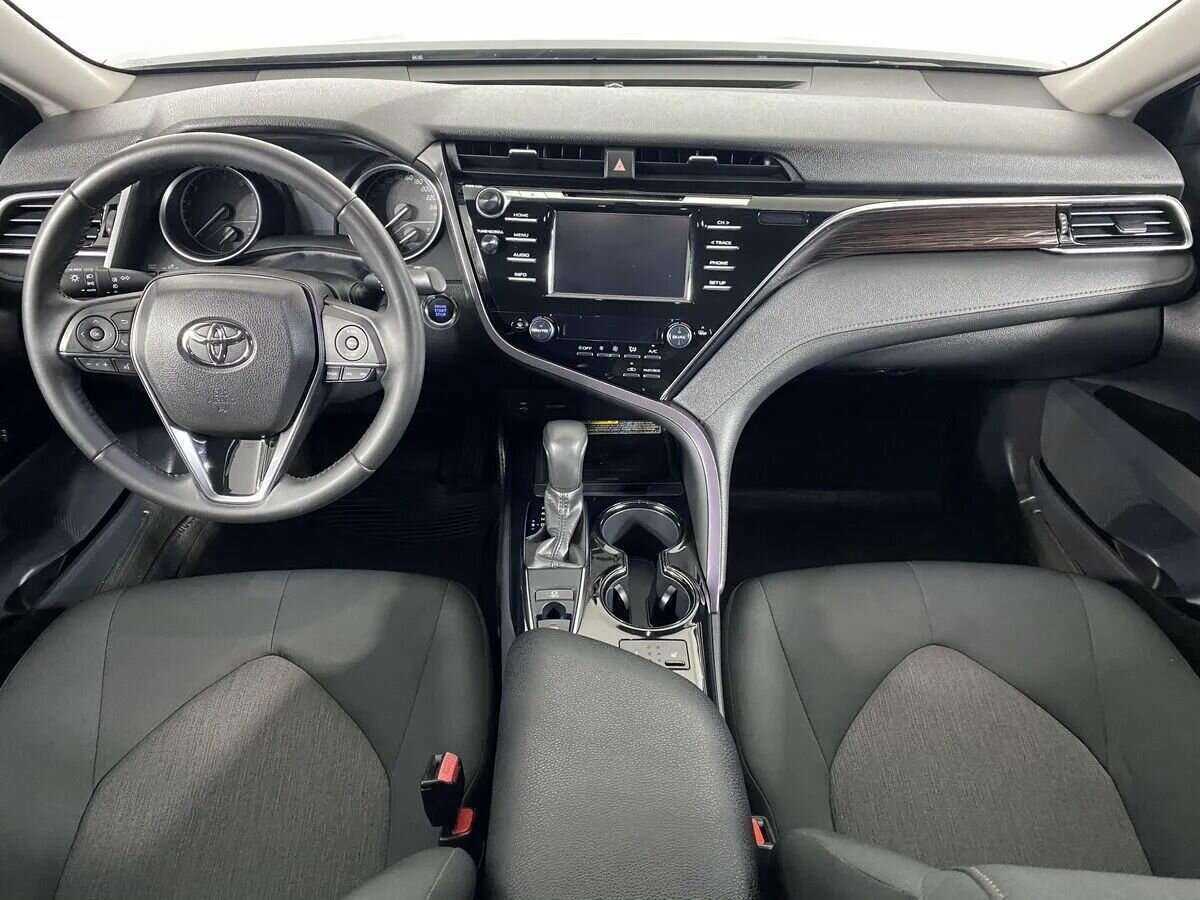 Toyota Camry 2020 года с пробегом. Фото: #9