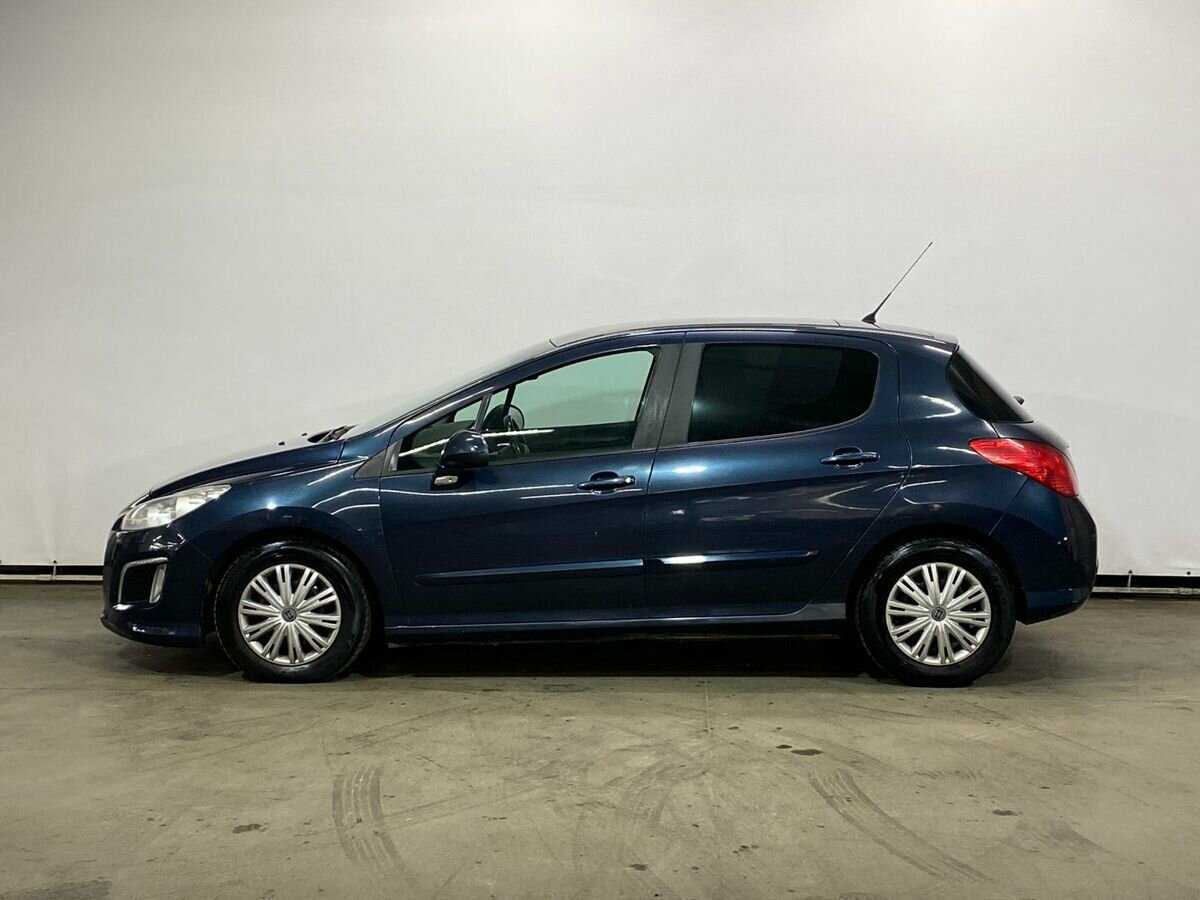 Peugeot 308 2011 года с пробегом. Фото: #3