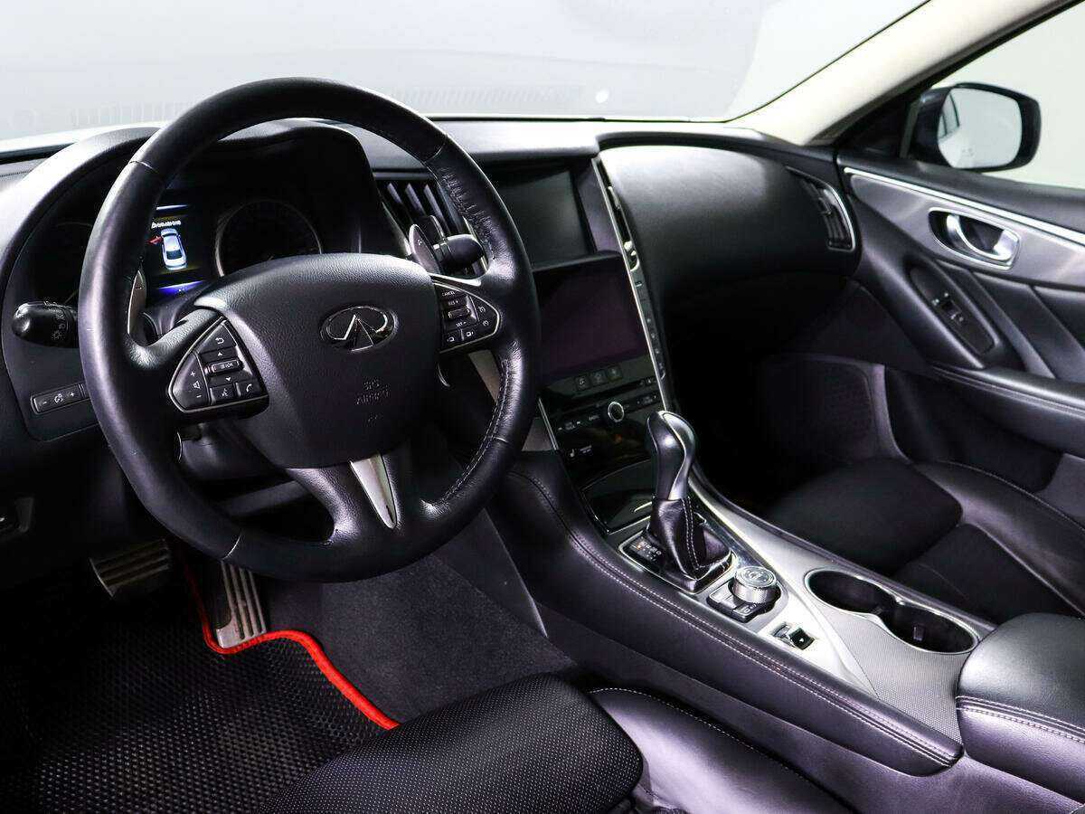 Infiniti Q50 2014 года с пробегом. Фото: #11