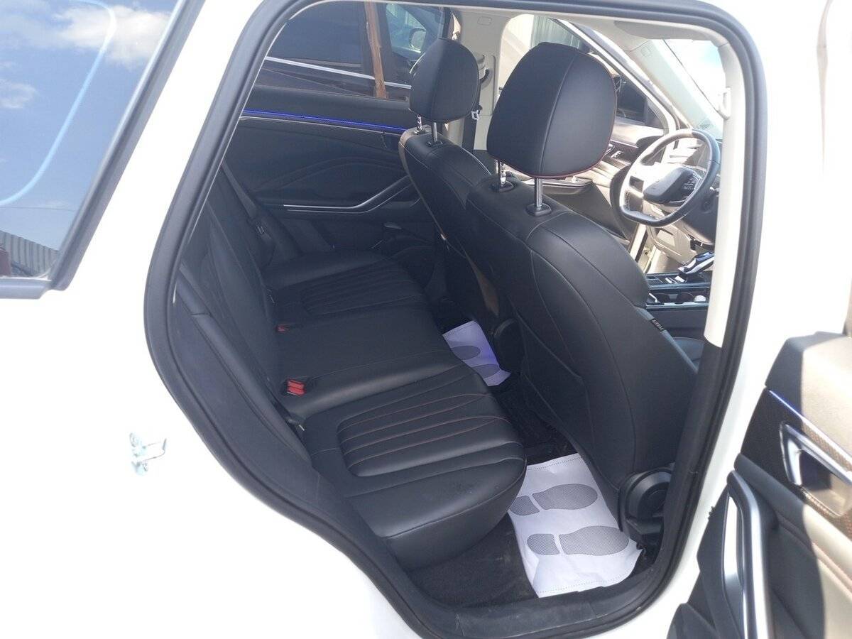 FAW Bestune T55 2023 года с пробегом. Фото: #14