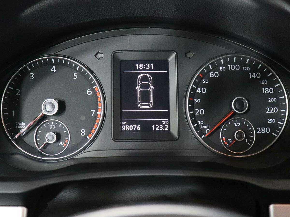 Volkswagen Scirocco 2012 года с пробегом. Фото: #10