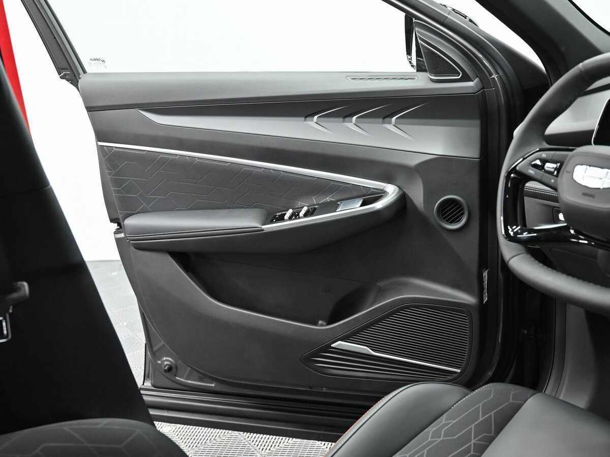 Geely Cityray 2024 года с пробегом. Фото: #6