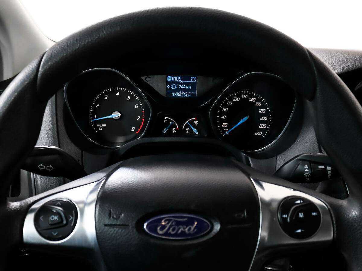 Ford Focus 2012 года с пробегом. Фото: #12