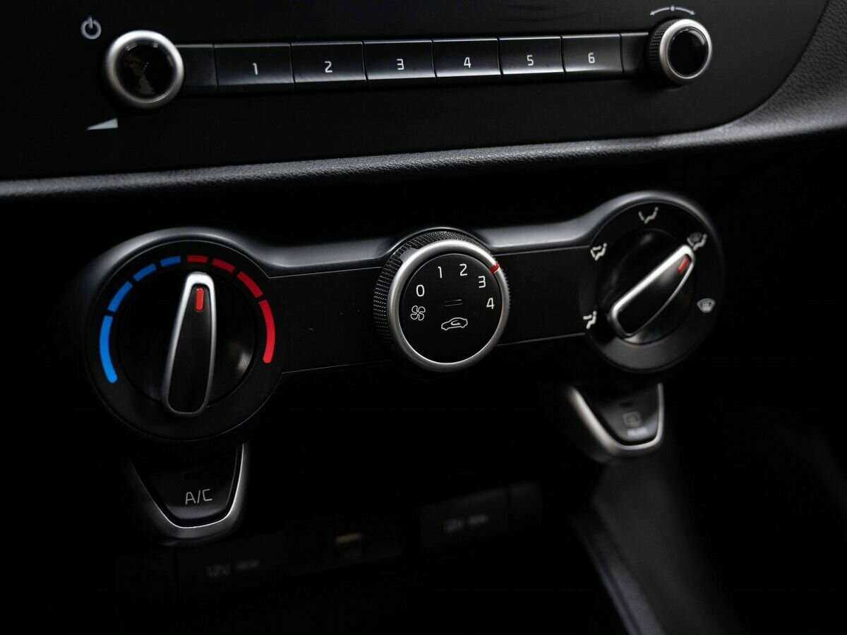 Kia Rio 2022 года с пробегом. Фото: #19