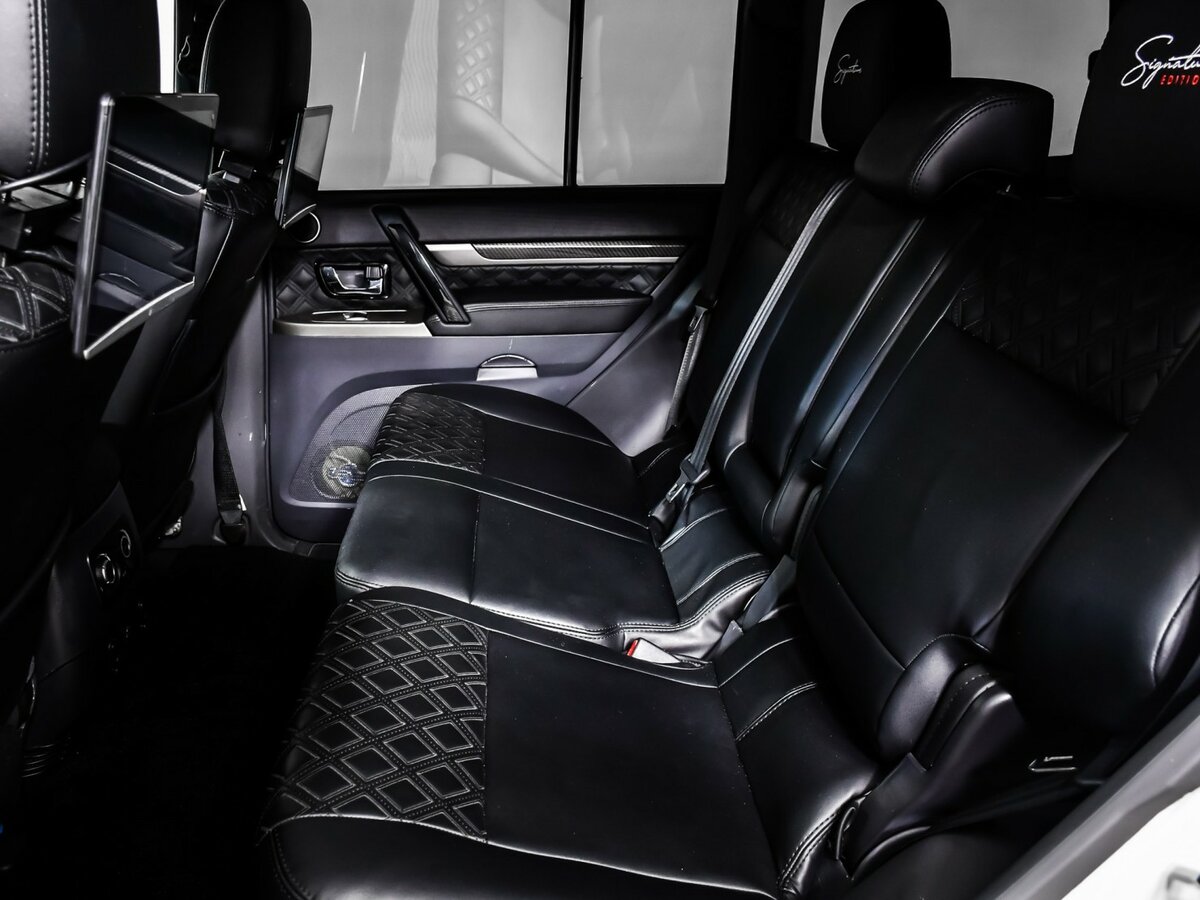 Mitsubishi Pajero 2019 года с пробегом. Фото: #9