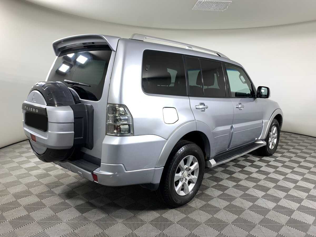 Mitsubishi Pajero 2011 года с пробегом. Фото: #4