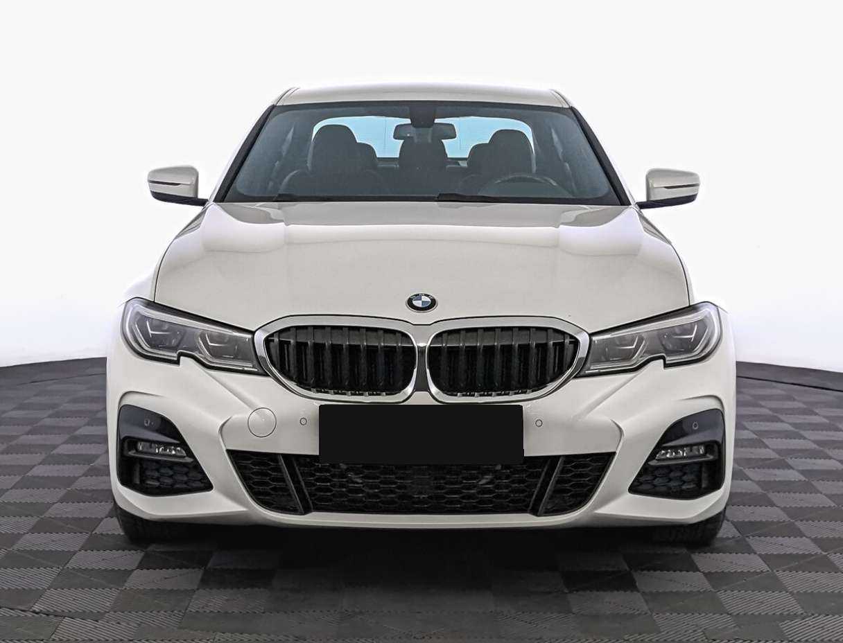 BMW 3 серии 2021 года с пробегом. Фото: #1