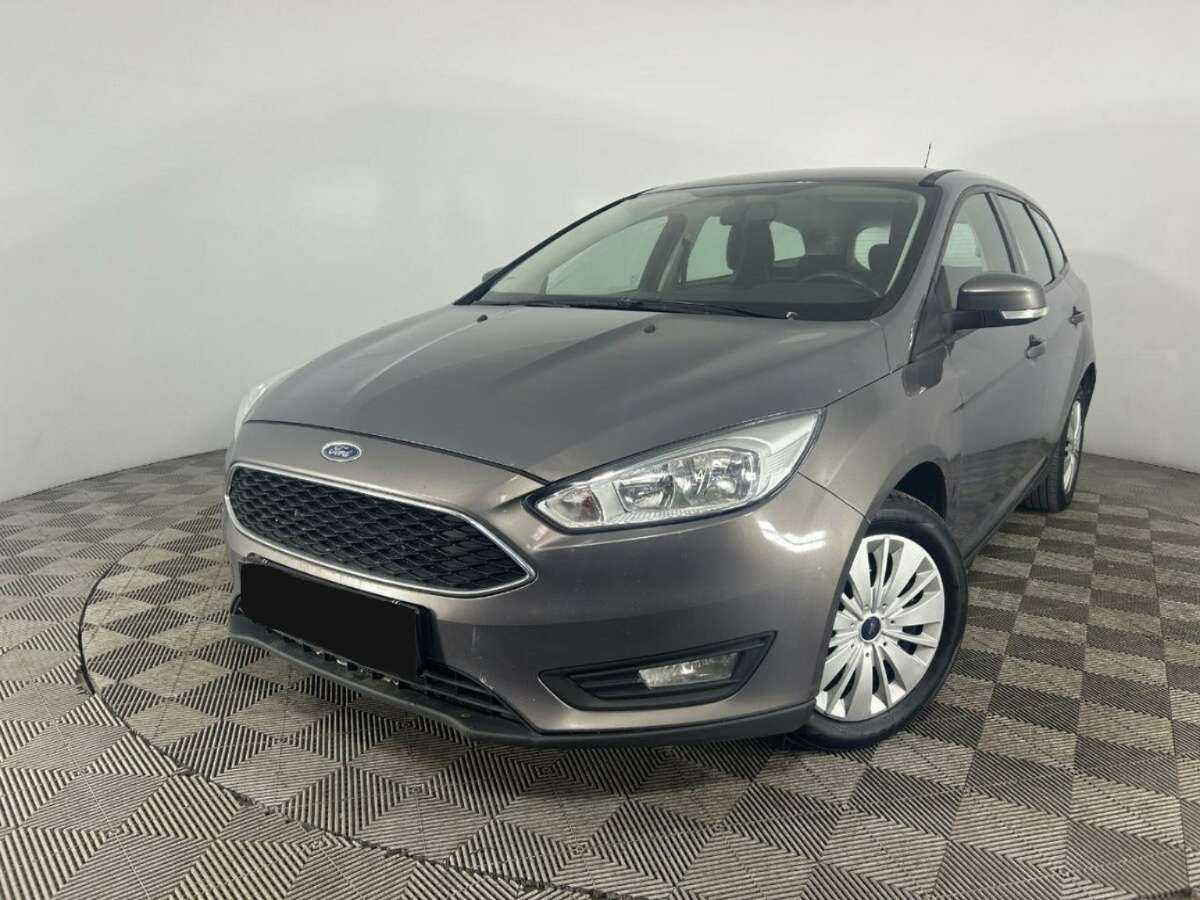 Ford Focus 2016 года с пробегом. Посмотреть фото