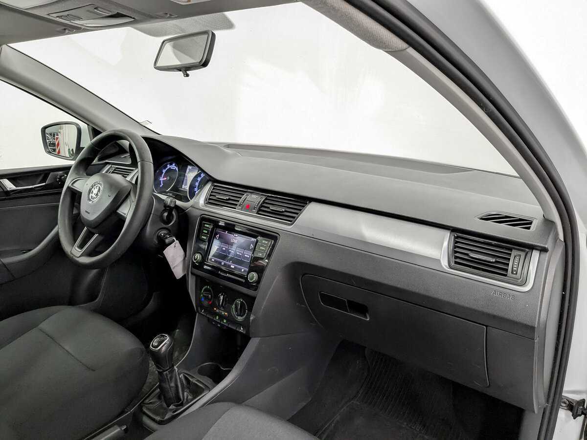 Skoda Rapid 2017 года с пробегом. Фото: #10