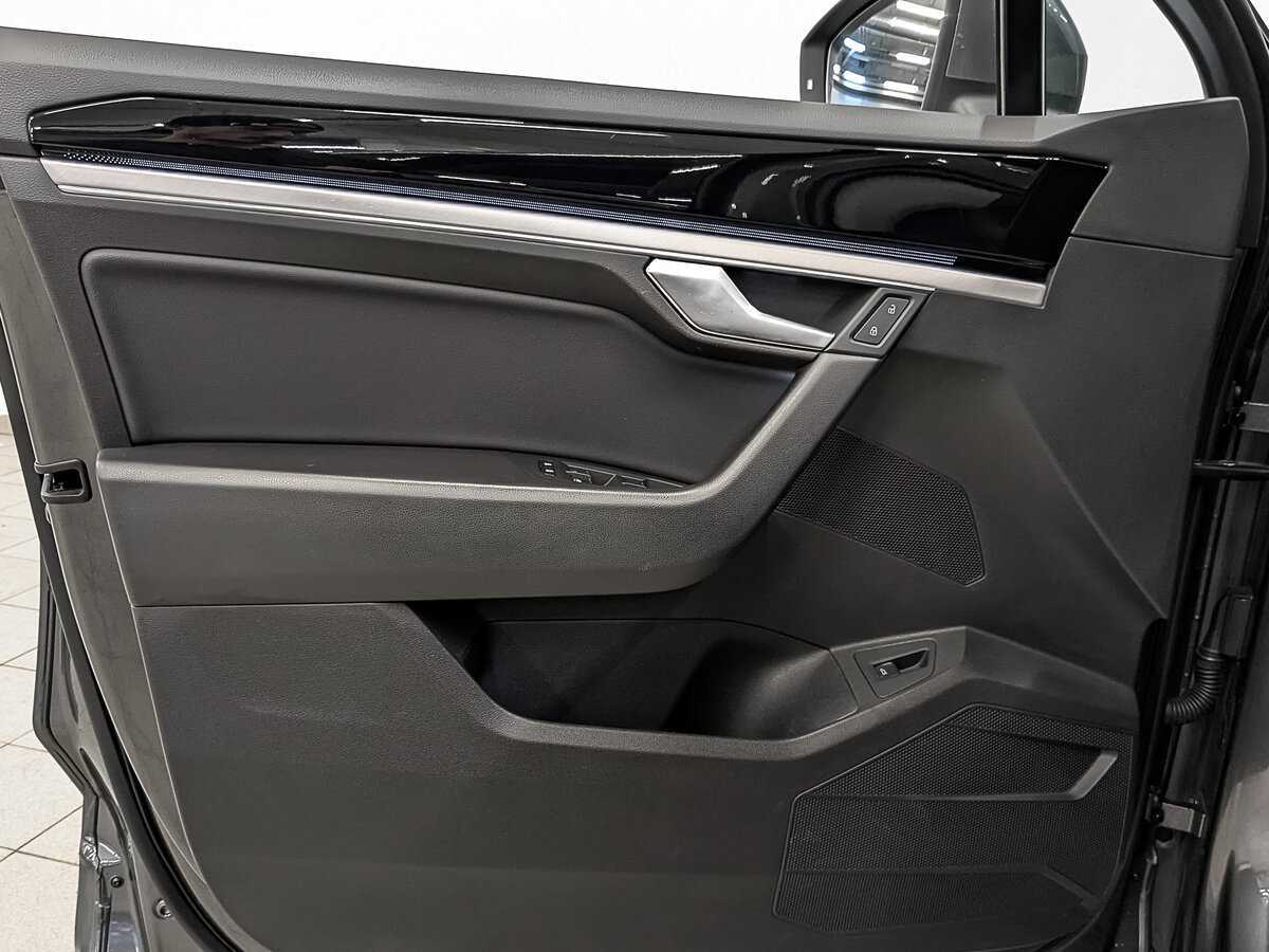Volkswagen Touareg 2019 года с пробегом. Фото: #18