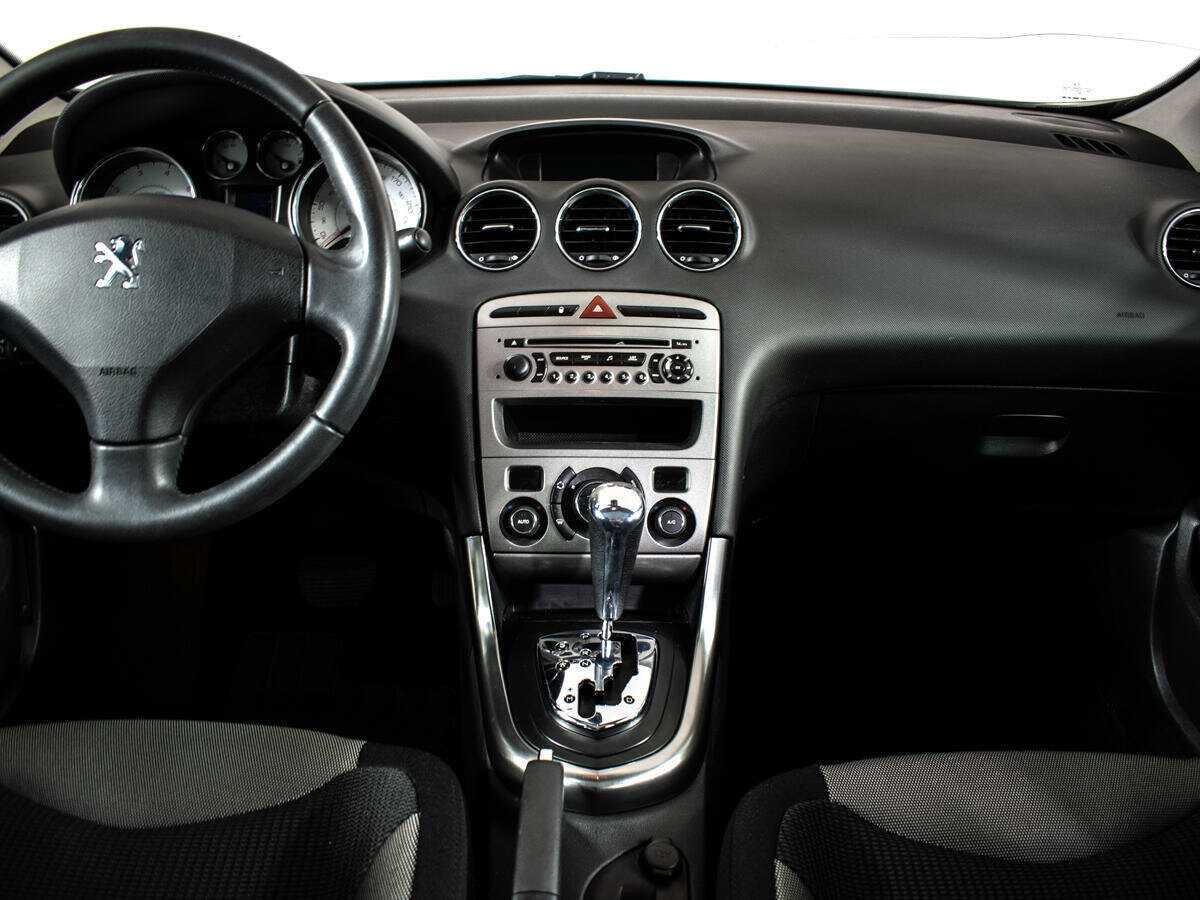 Peugeot 308 2010 года с пробегом. Фото: #10
