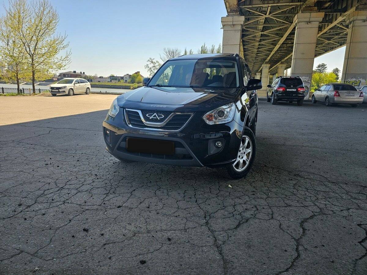 Chery Tiggo (T11) 2013 года с пробегом. Фото: #2