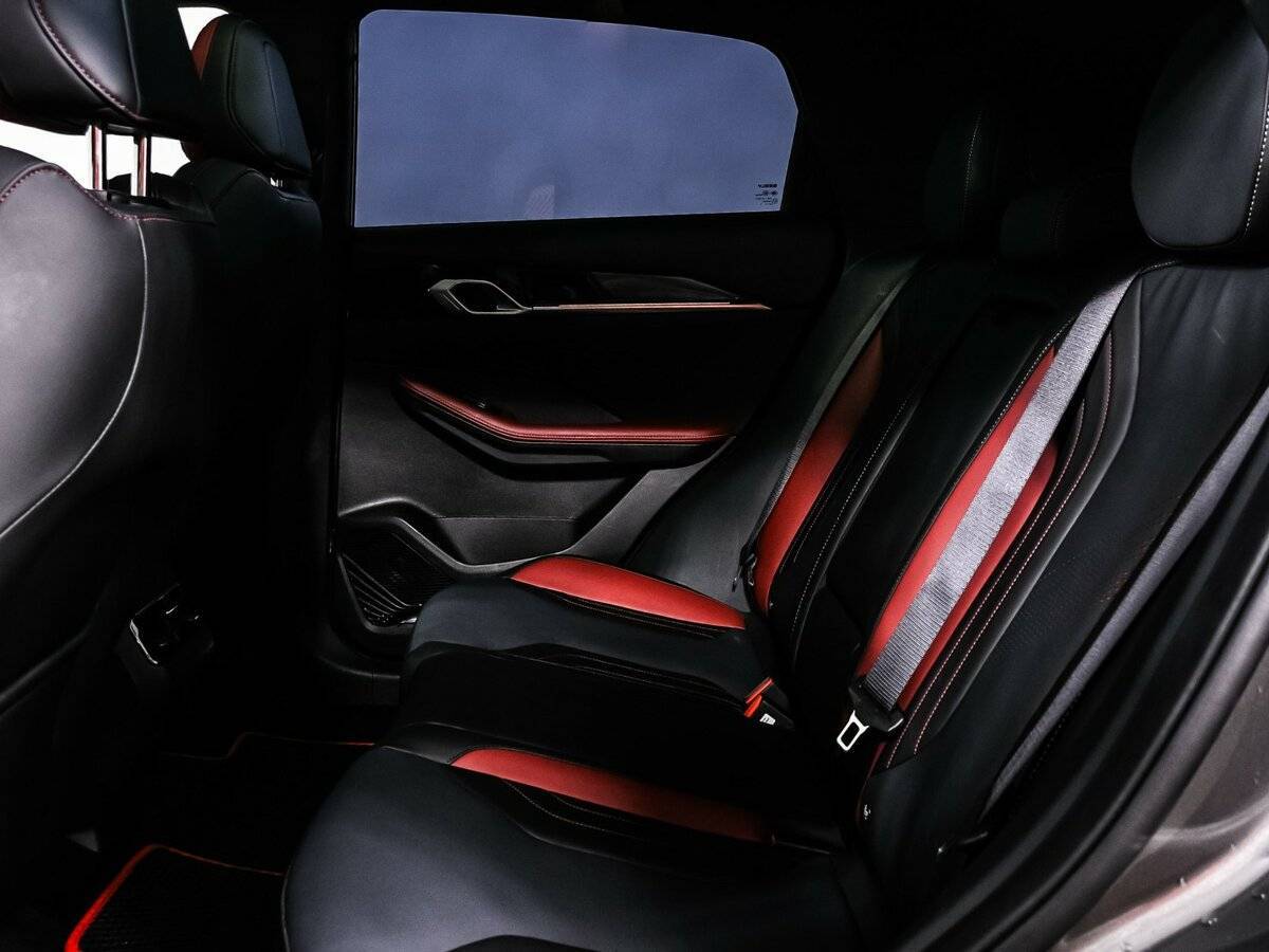 Geely Coolray 2023 года с пробегом. Фото: #12