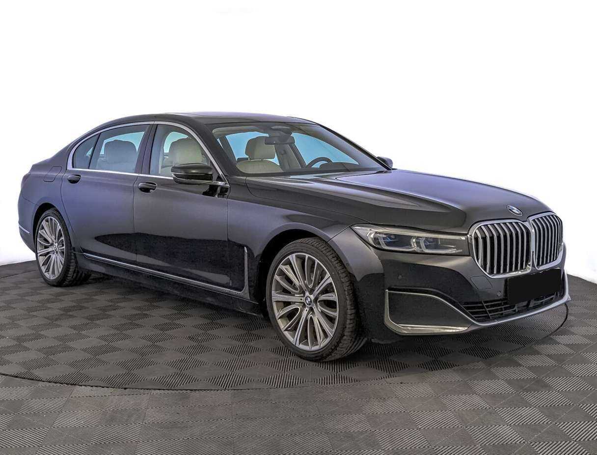 BMW 7 серии 2021 года с пробегом. Фото: #2