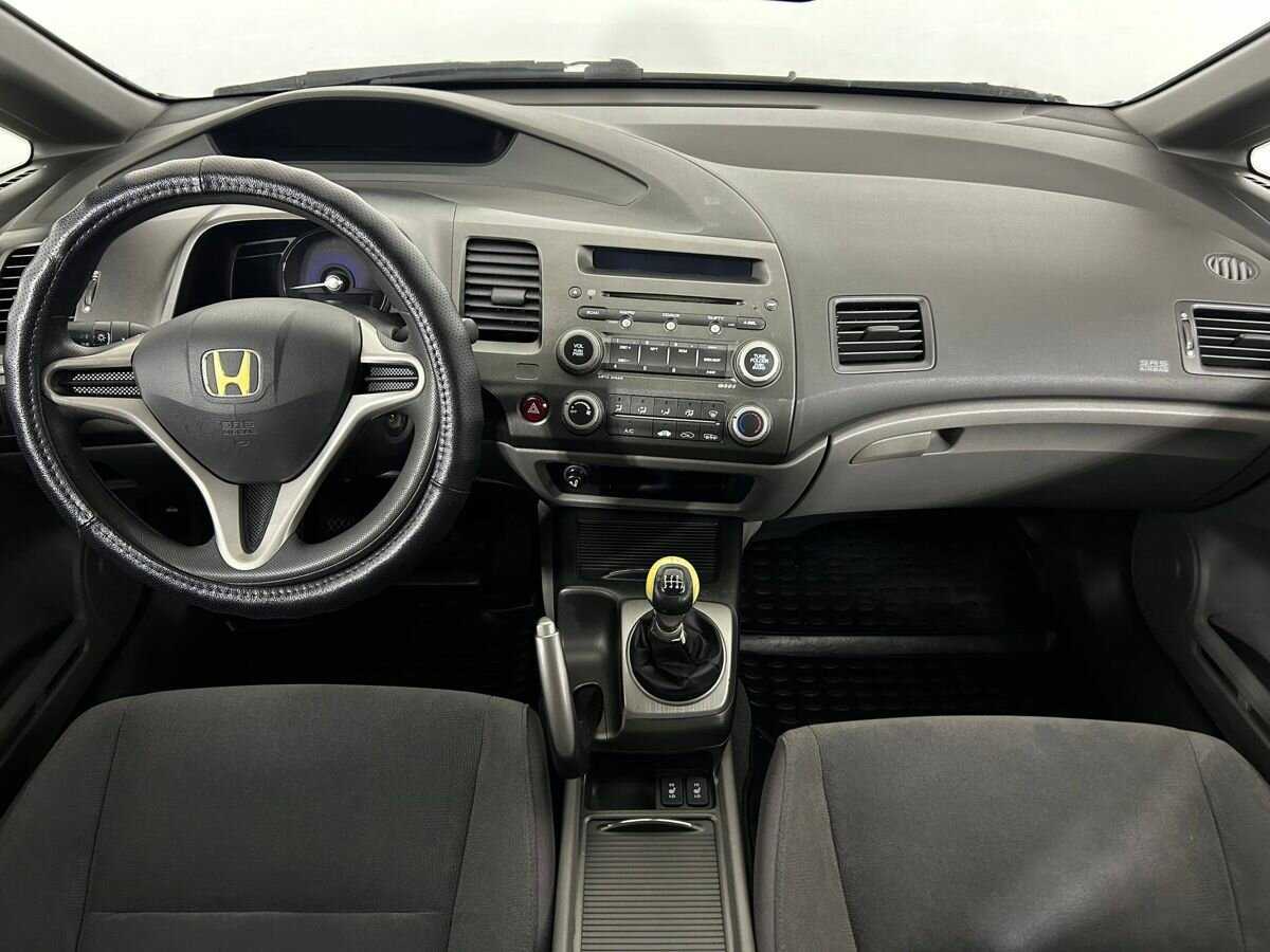 Honda Civic 2007 года с пробегом. Фото: #5