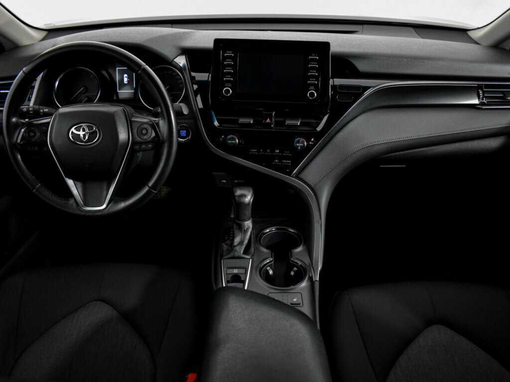 Toyota Camry 2021 года с пробегом. Фото: #13