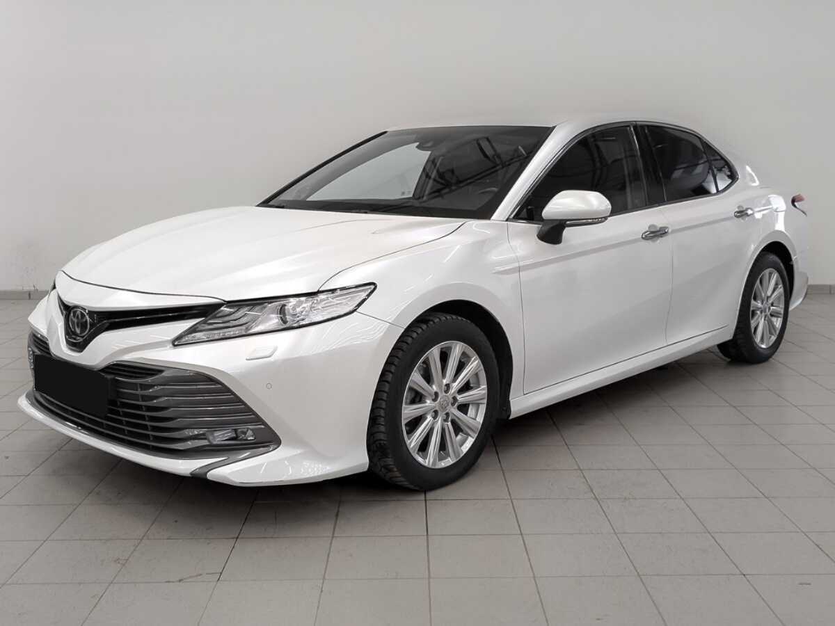 Toyota Camry 2019 года с пробегом. Посмотреть фото