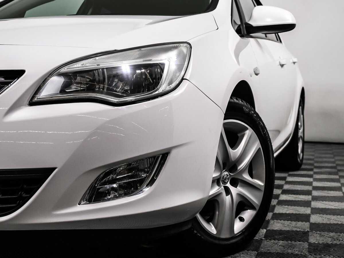 Opel Astra 2011 года с пробегом. Фото: #14