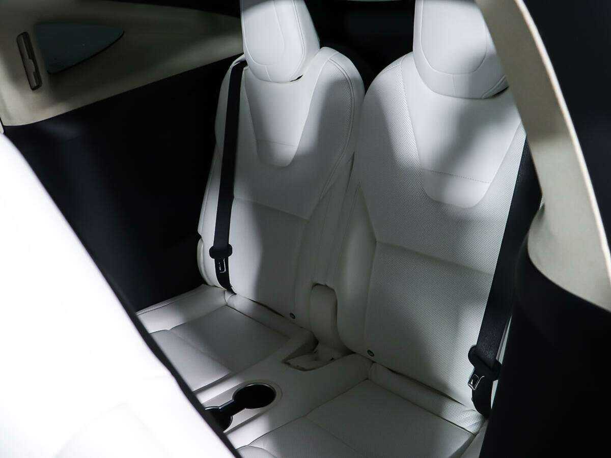 Tesla Model X 2018 года с пробегом. Фото: #13