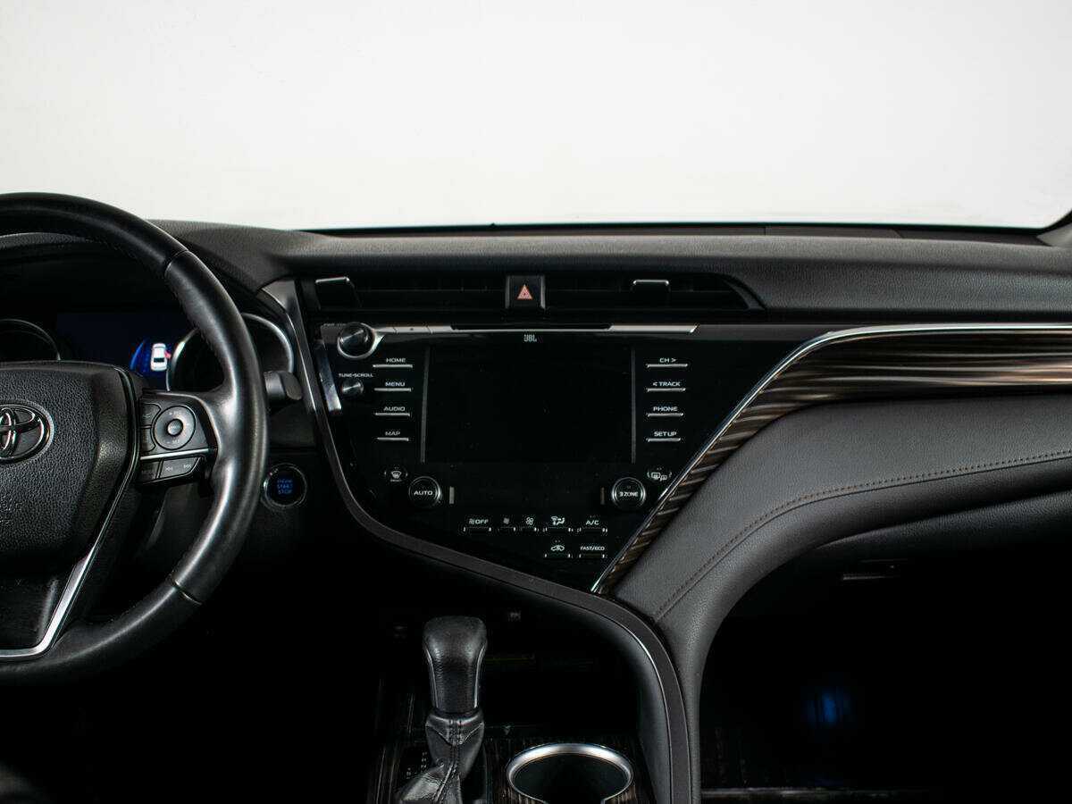 Toyota Camry 2019 года с пробегом. Фото: #9