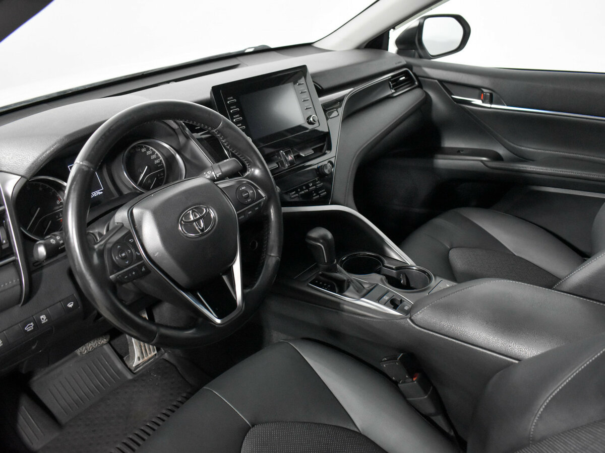 Toyota Camry 2022 года с пробегом. Фото: #6