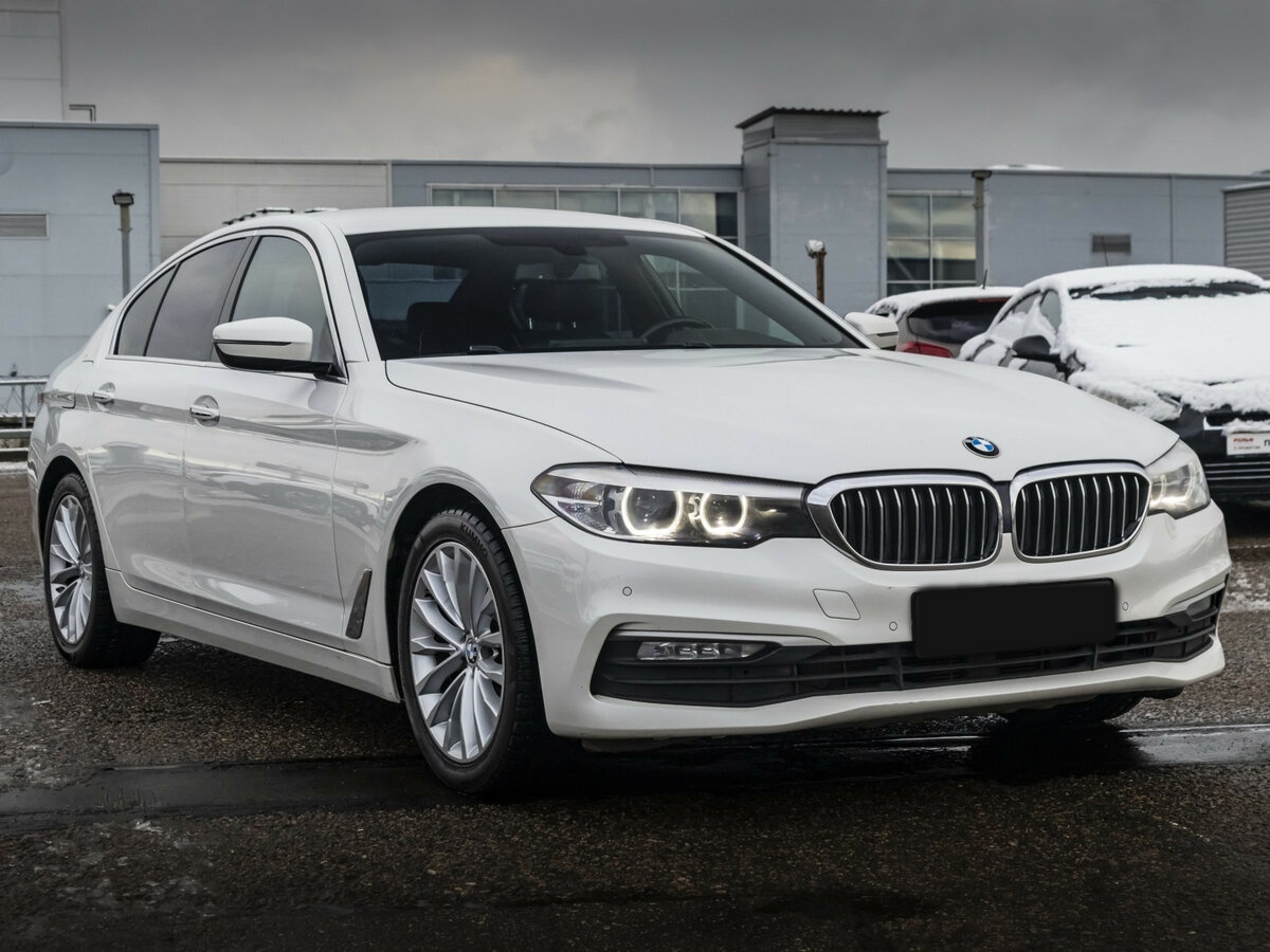 BMW 5 серии 2017 года с пробегом. Фото: #2