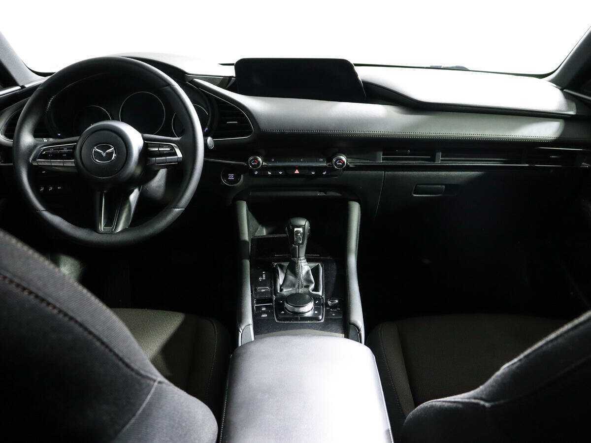Mazda 3 2019 года с пробегом. Фото: #11