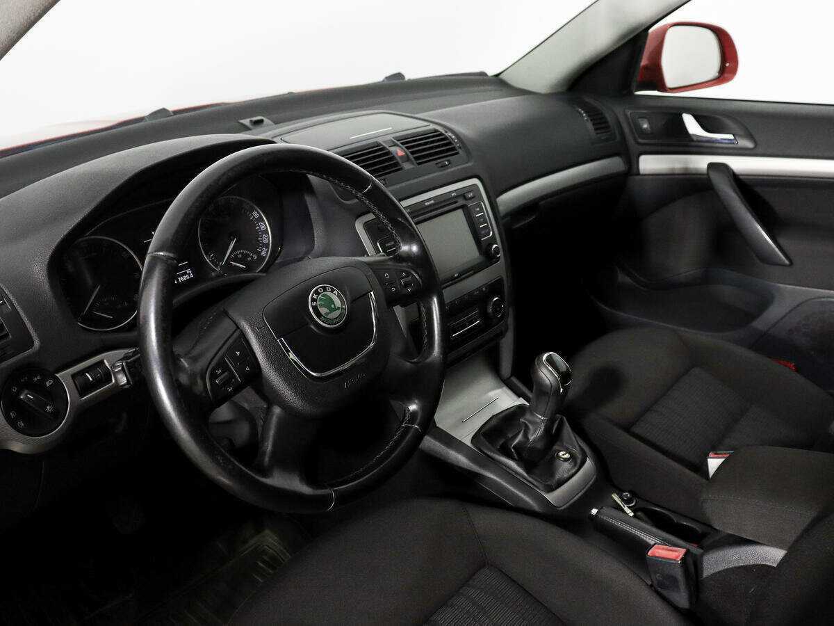Skoda Octavia 2011 года с пробегом. Фото: #5