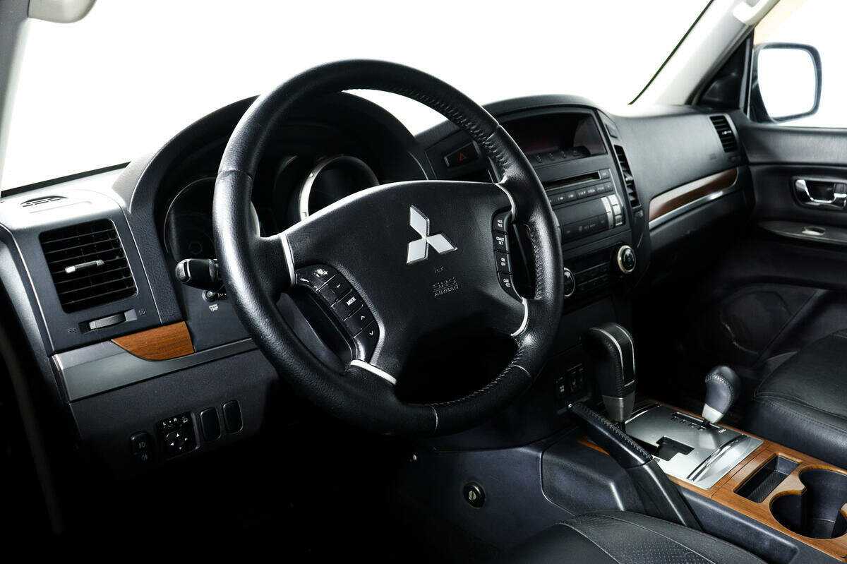 Mitsubishi Pajero 2007 года с пробегом. Фото: #12