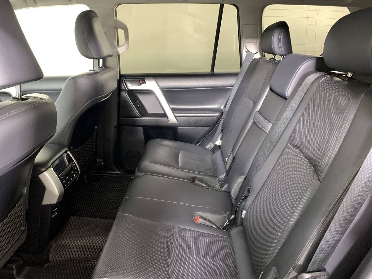 Toyota Land Cruiser Prado 2018 года с пробегом. Фото: #17