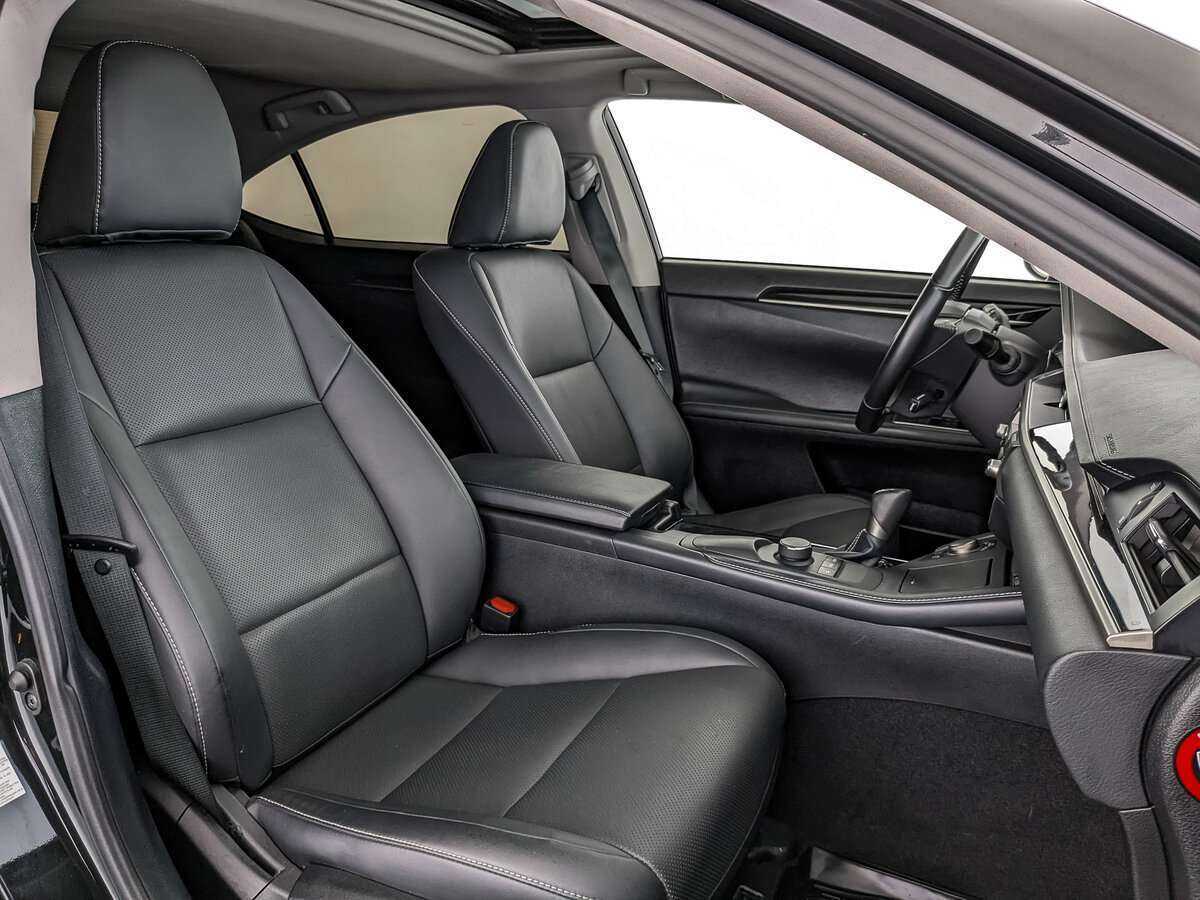 Lexus ES 2018 года с пробегом. Фото: #19