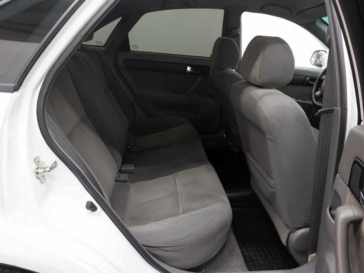 Daewoo Gentra 2013 года с пробегом. Фото: #10