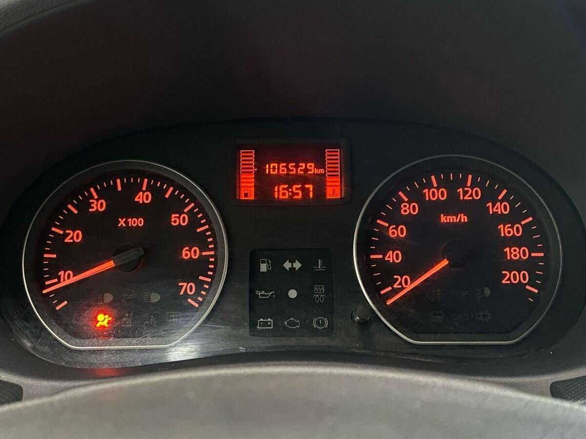 Renault Sandero 2012 года с пробегом. Фото: #11