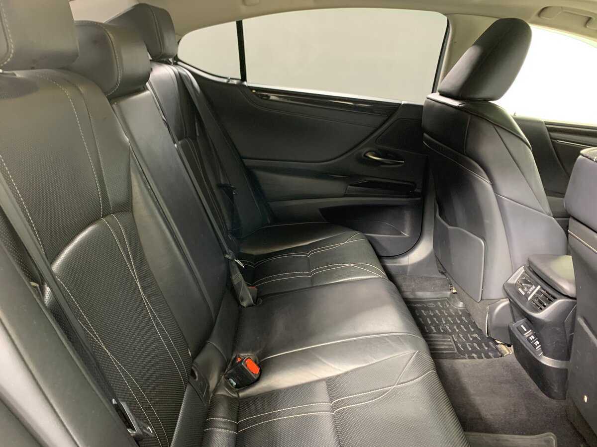 Lexus ES 2018 года с пробегом. Фото: #15