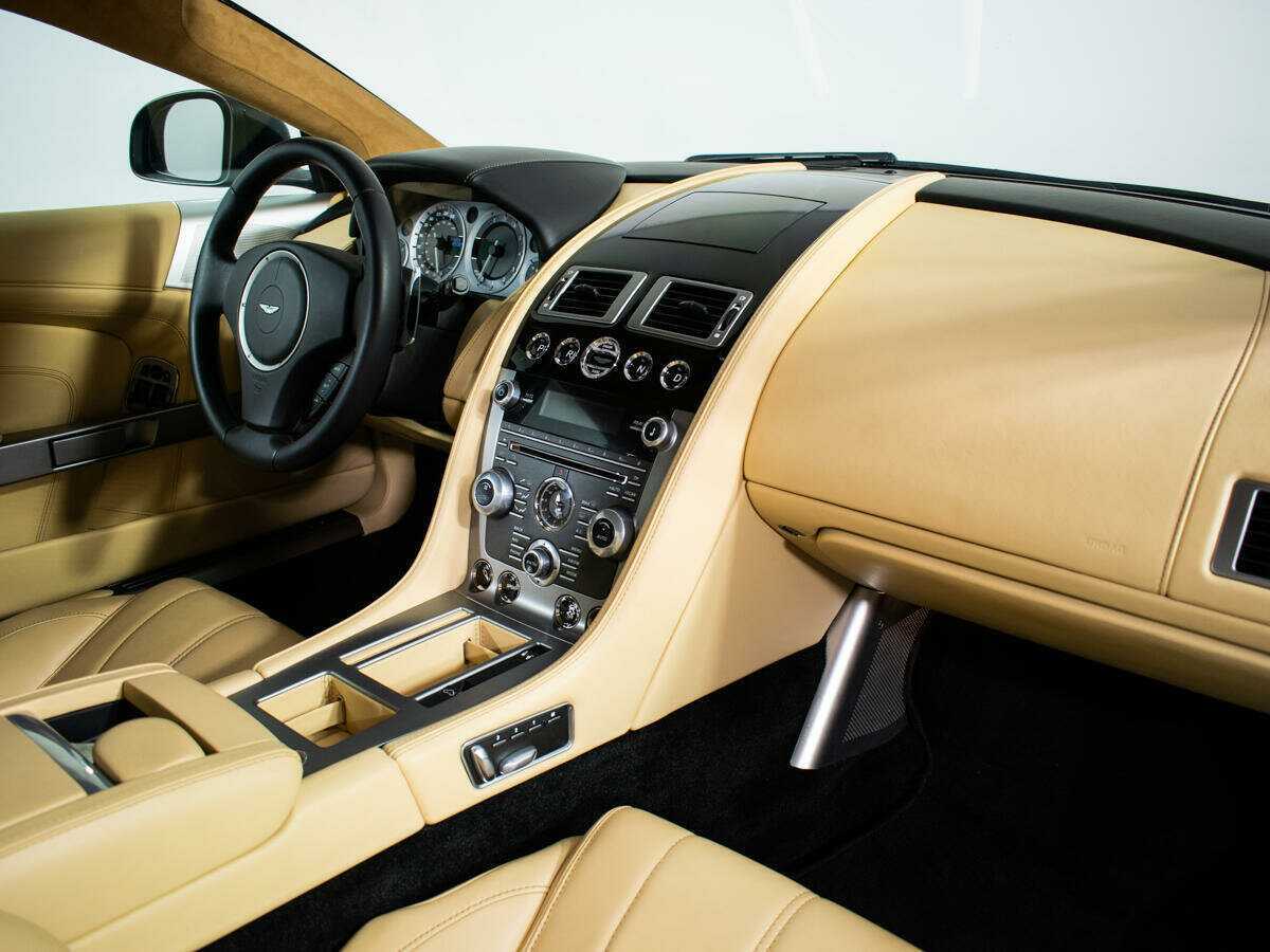 Aston Martin DB9 2013 года с пробегом. Фото: #8