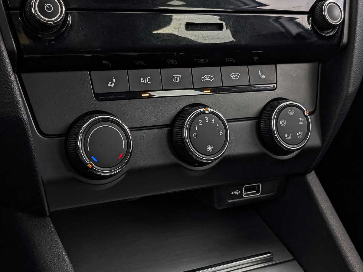 Skoda Octavia 2019 года с пробегом. Фото: #20
