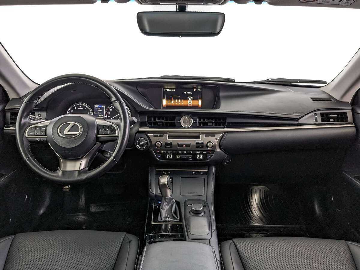 Lexus ES 2018 года с пробегом. Фото: #9