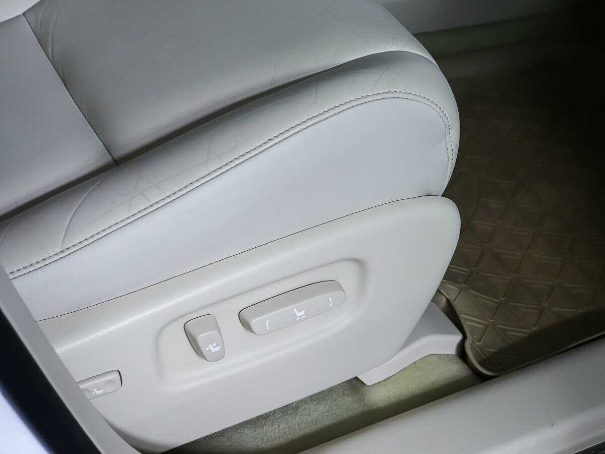 Lexus RX 2011 года с пробегом. Фото: #15