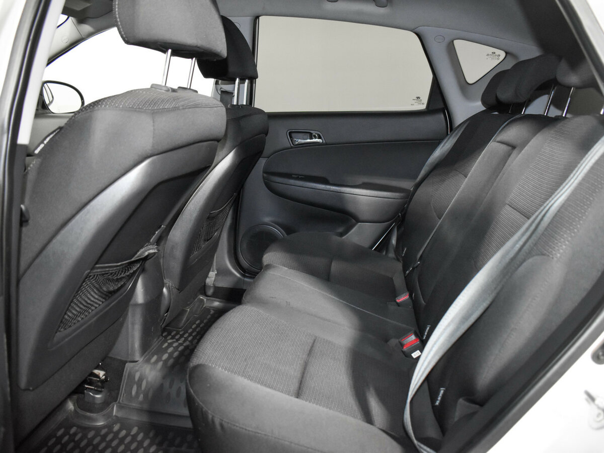 Hyundai i30 2011 года с пробегом. Фото: #8