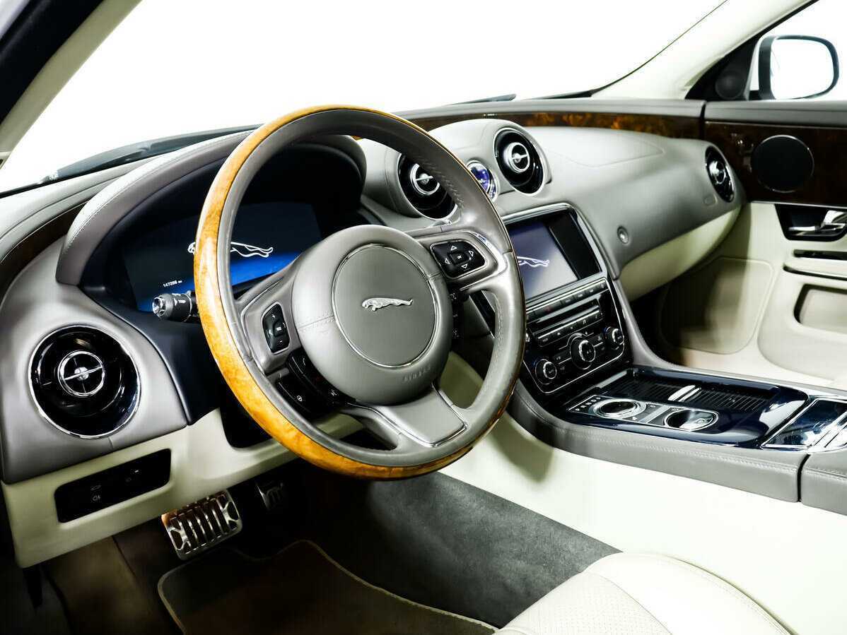 Jaguar XJ 2012 года с пробегом. Фото: #11