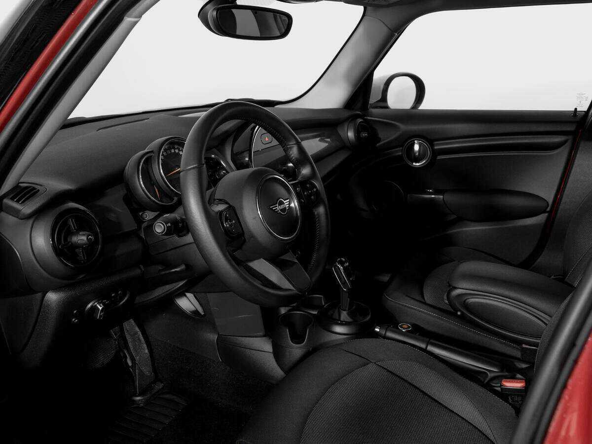 Mini Hatch 2021 года с пробегом. Фото: #14