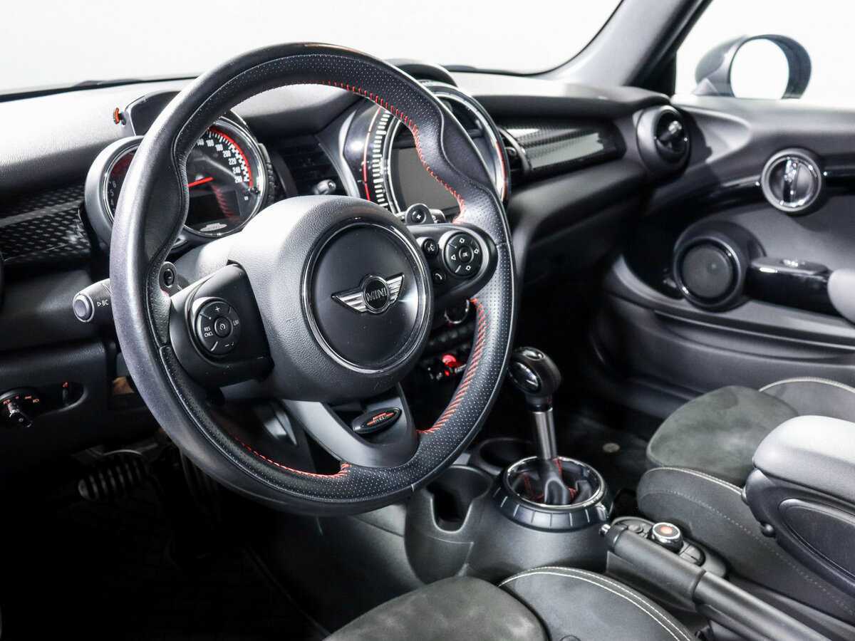 Mini Hatch 2017 года с пробегом. Фото: #9