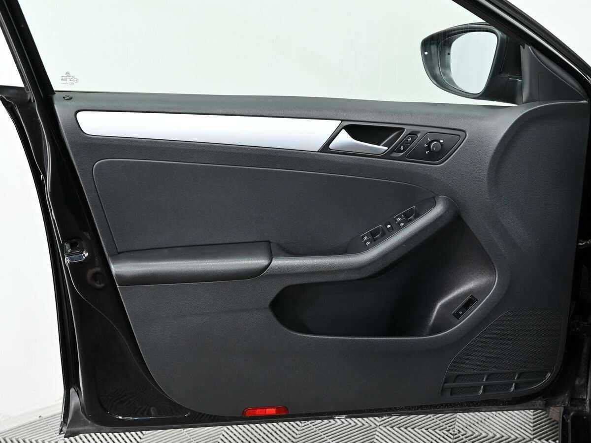 Volkswagen Jetta 2012 года с пробегом. Фото: #8