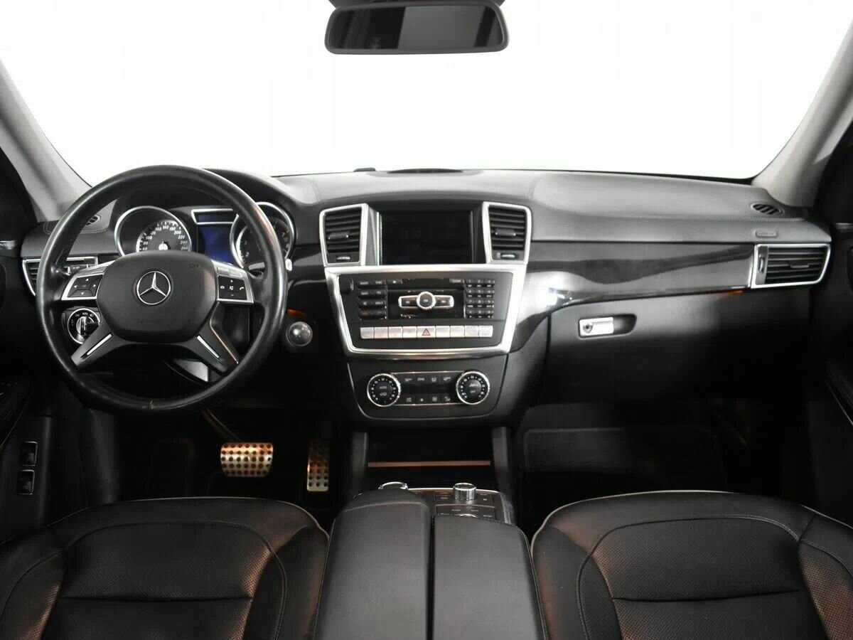 Mercedes-Benz GL-Класс 2013 года с пробегом. Фото: #17
