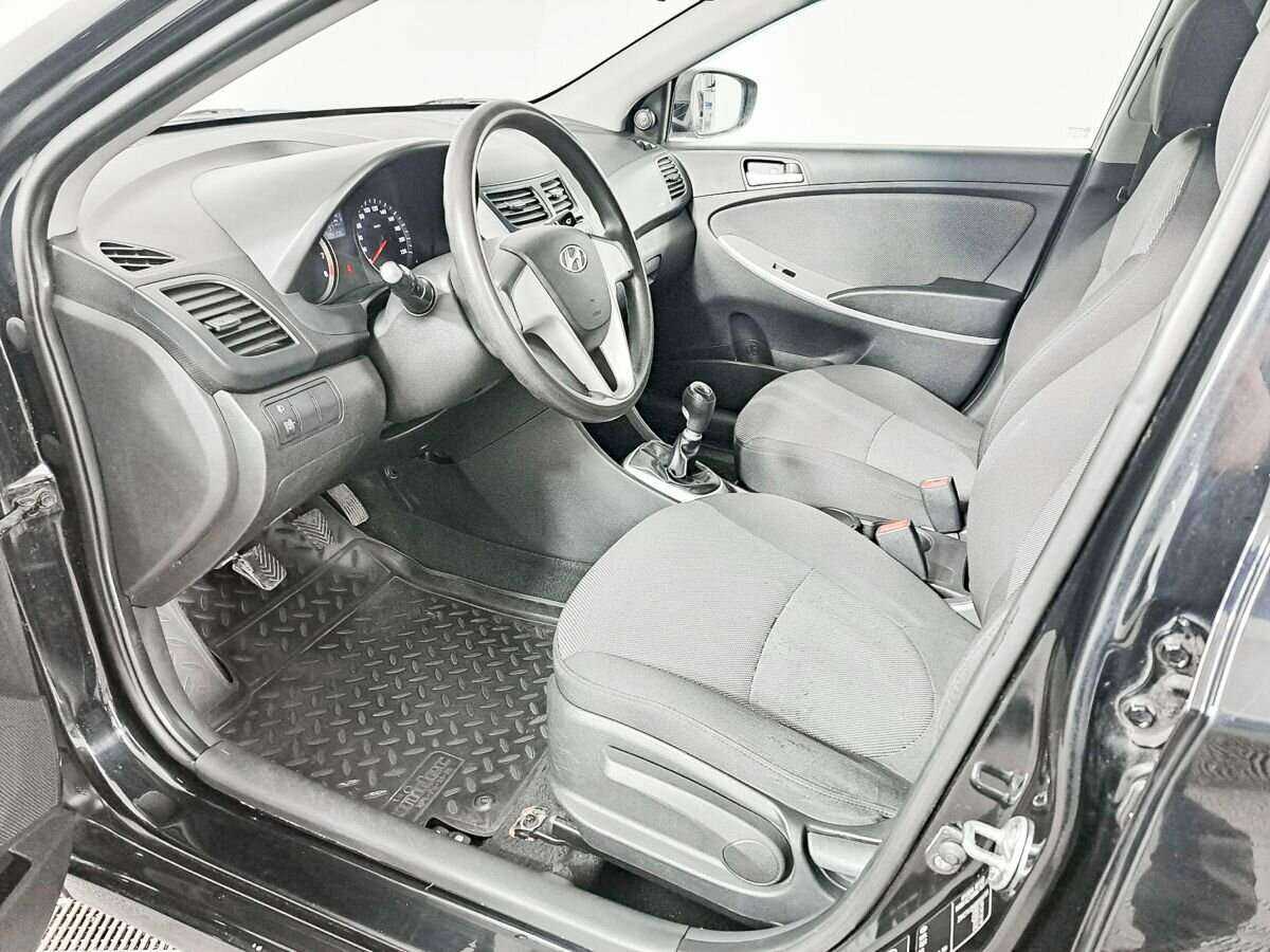 Hyundai Solaris 2011 года с пробегом. Фото: #13