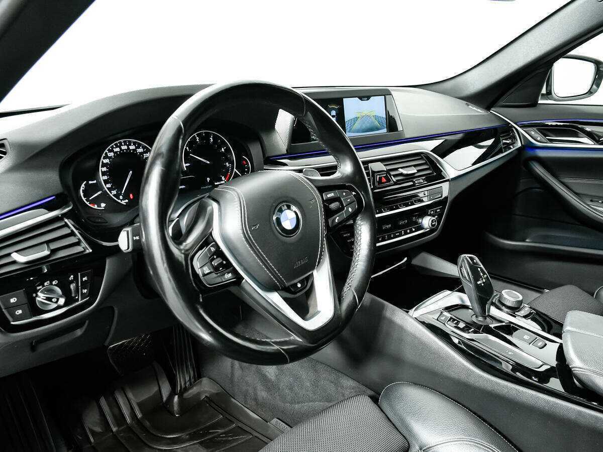BMW 5 серии 2018 года с пробегом. Фото: #11