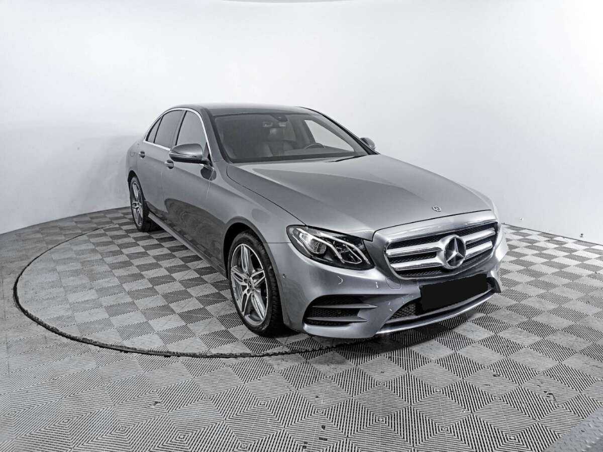 Mercedes-Benz E-Класс 2019 года с пробегом. Фото: #2