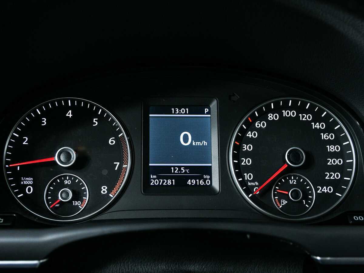 Volkswagen Touran 2012 года с пробегом. Фото: #9